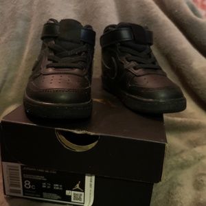 Toddler shoes size 8c